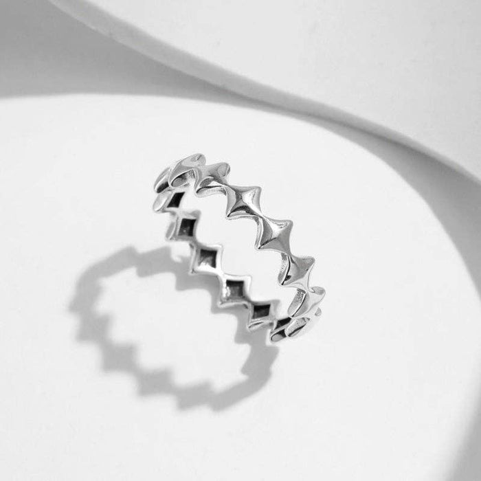 Star Motif Textured Linked Band Ring in 925 Sterling Silver
